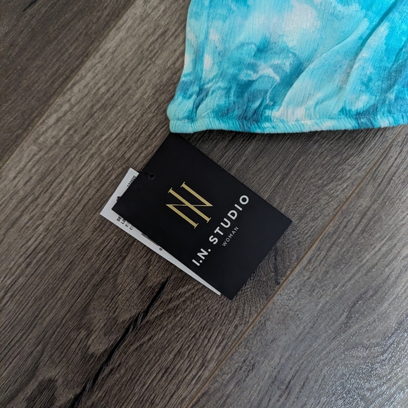 I.N. Studio Woman pull on shirt . Elastic neckline , waist band and sleeves. - Picture 6 of 6